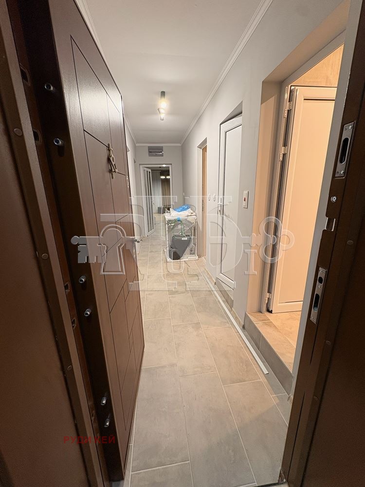 Продава ЕТАЖ ОТ КЪЩА, гр. Варна, Виница, снимка 4 - Етаж от къща - 52411406