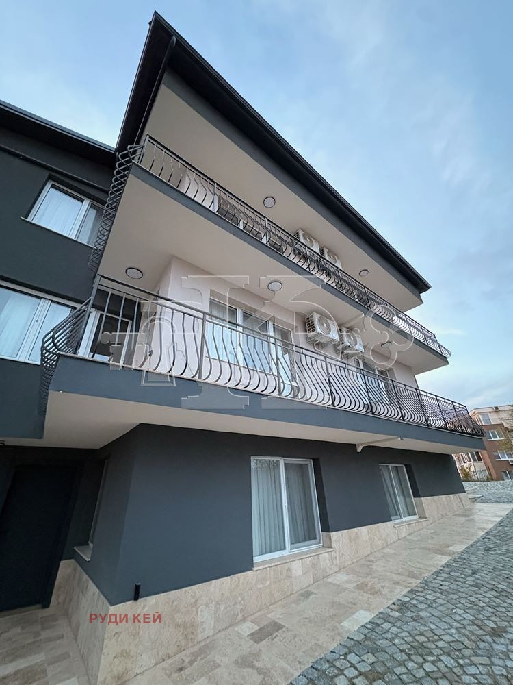 Продава ЕТАЖ ОТ КЪЩА, гр. Варна, Виница, снимка 2 - Етаж от къща - 52411406