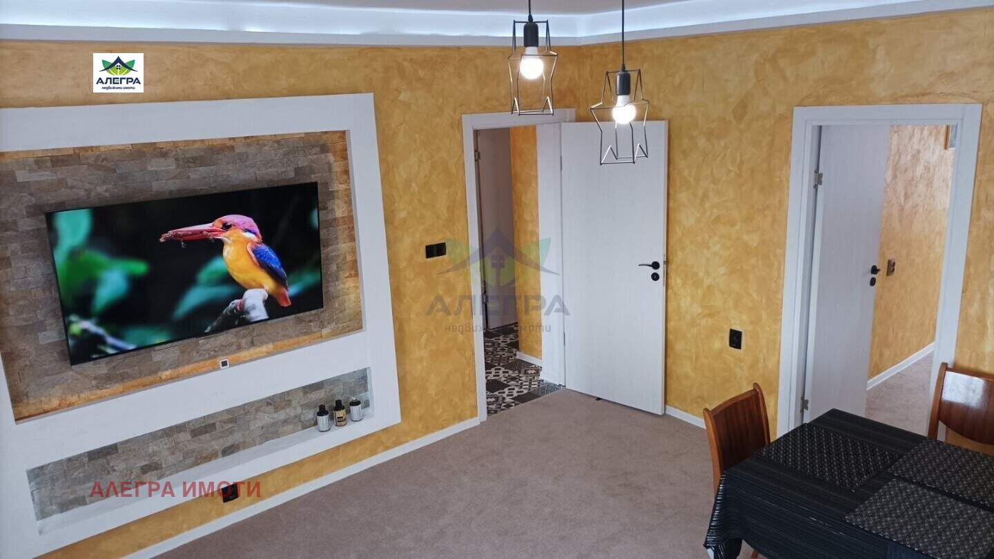 Продава 3-СТАЕН, гр. Пазарджик, Център, снимка 2 - Апартаменти - 48137922