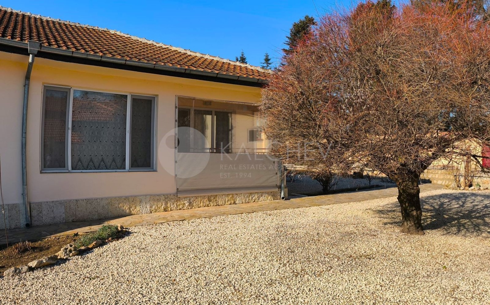 Продава КЪЩА, гр. Балчик, област Добрич, снимка 2 - Къщи - 49822329