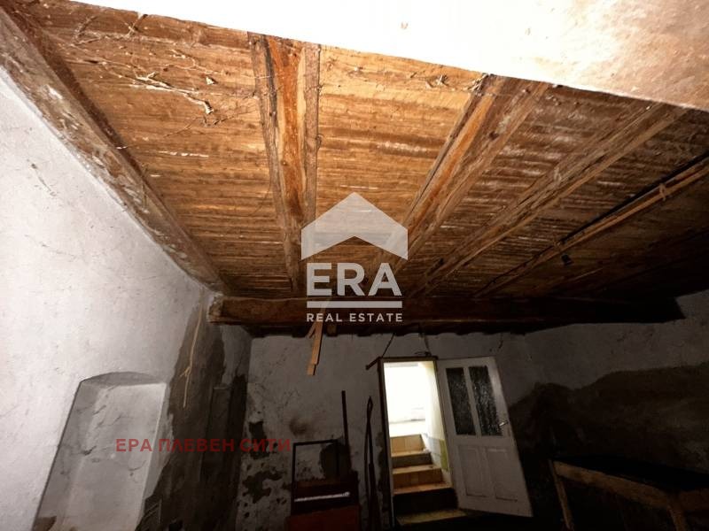 Продава КЪЩА, с. Въбел, област Плевен, снимка 8 - Къщи - 54420600