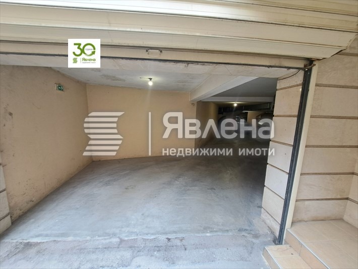 Продава ГАРАЖ, ПАРКОМЯСТО, гр. Варна, Център, снимка 2 - Гаражи и паркоместа - 55182008