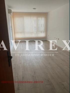 1 chambre Kyutchouk Parij, Plovdiv 1