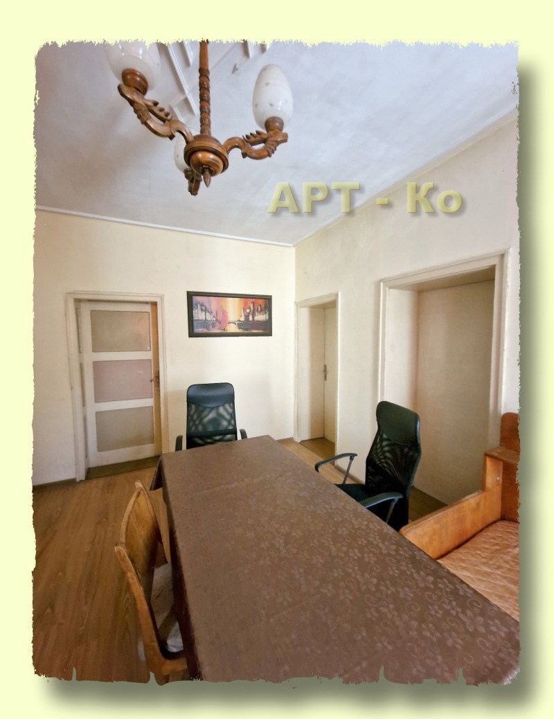 Te koop  2 slaapkamers Pernik , Tsentar , 100 m² | 23919190 - afbeelding [3]