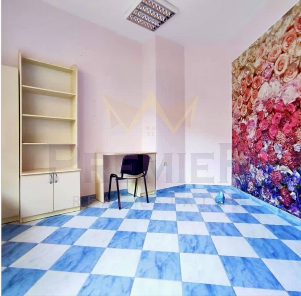 Продава МАГАЗИН, гр. Варна, ХЕИ, снимка 2 - Магазини - 54205018