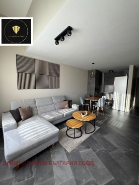 1 quarto Ostromila, Plovdiv