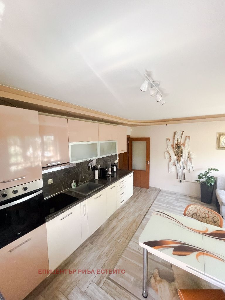 Продава  3-стаен, град София, Надежда 2 •  229 999 EUR • ID 21223406 — holmes.bg - [1] 
