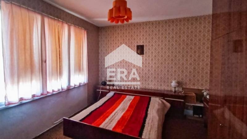 Продава 4-СТАЕН, гр. Търговище, Център, снимка 3 - Aпартаменти - 47600924