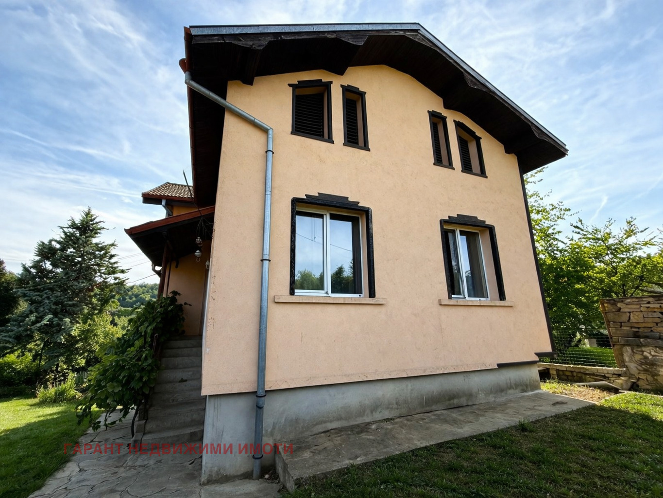 Продава КЪЩА, с. Орловци, област Габрово