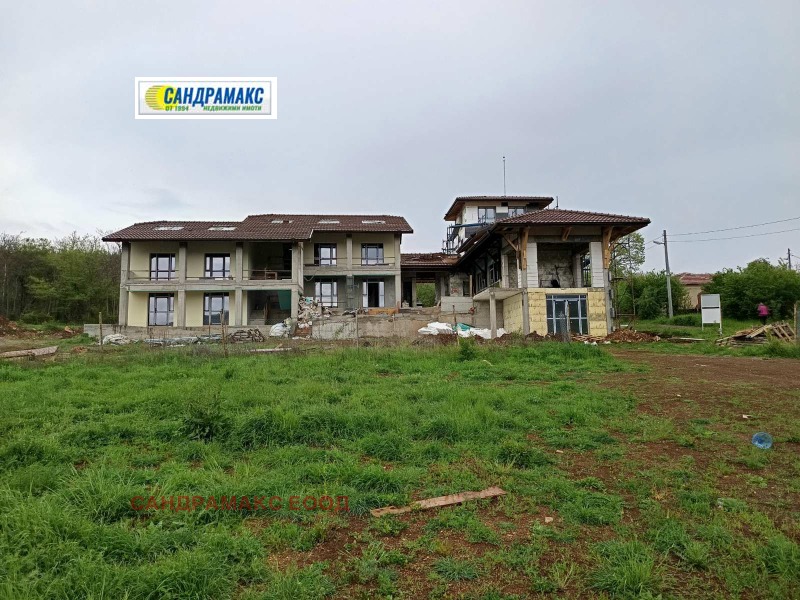 Продава САМОСТОЯТЕЛНА СГРАДА в област Стара Загора, с. Могилово - 680 кв.м / 450 000 € » 880 123.50 лв., САНДРАМАКС ЕООД
