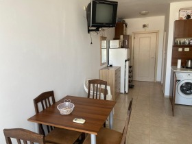 Studio c.c. Slânciev briag, regiunea Burgas 2