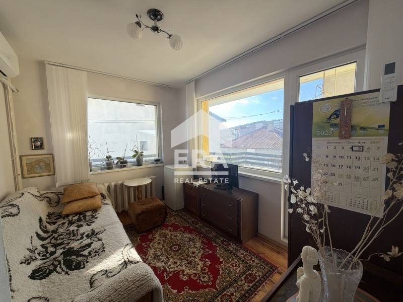 Продава КЪЩА, гр. Варна, Виница, снимка 2 - Къщи - 53417187