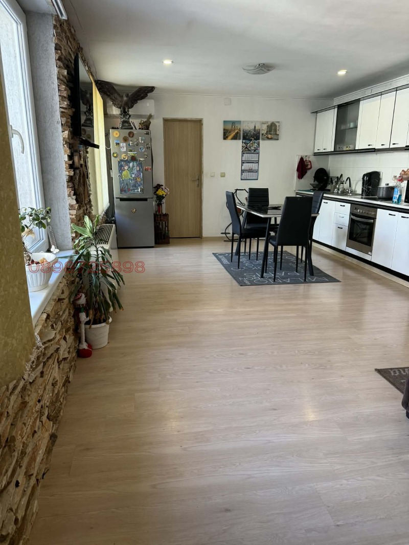 Продава КЪЩА, гр. Казанлък, област Стара Загора, снимка 9 - Къщи - 53508257