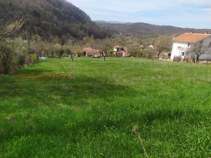 Продава ПАРЦЕЛ, с. Войнежа, област Велико Търново