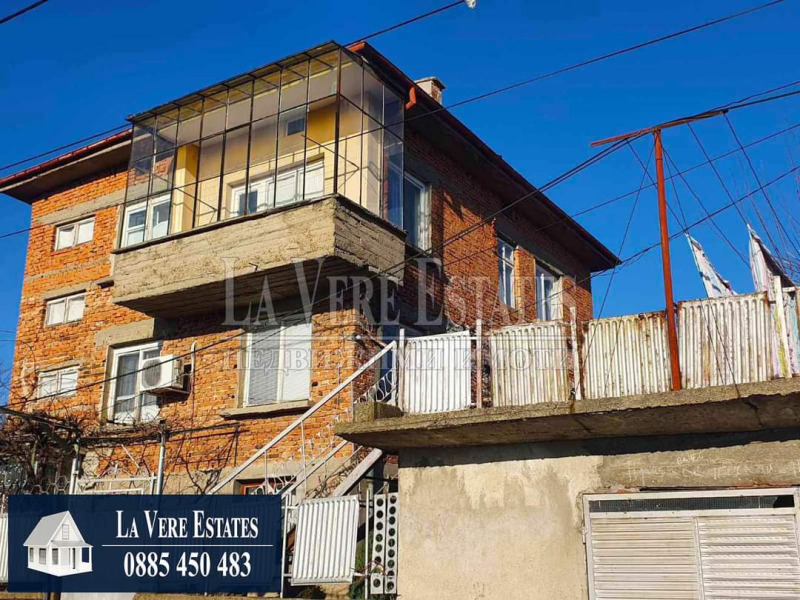 Продава КЪЩА в град Русе, Средна кула - 252 кв.м / 226 000 € » 442 017.58 лв., ЛА ВЕРЕ ЕСТЕЙТС