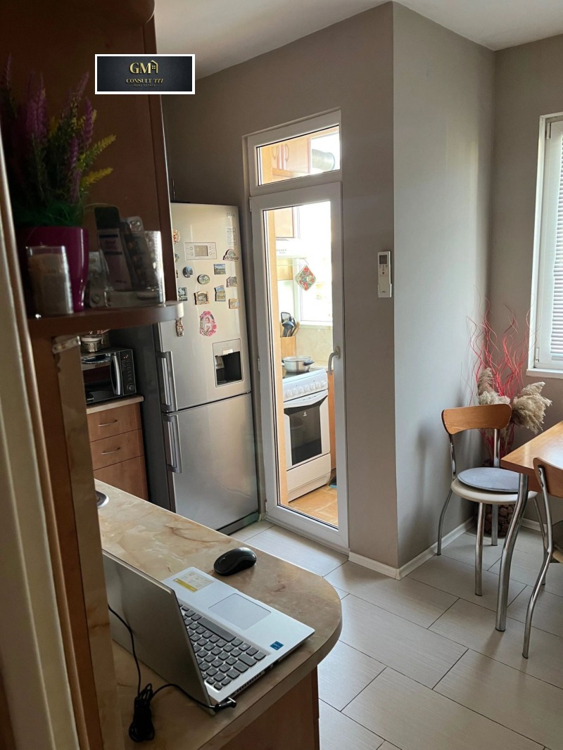 Продава  2-стаен град Плевен , Дружба 4 , 64 кв.м | 15685017 - изображение [2]