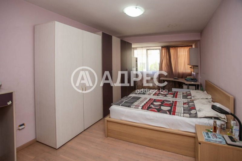 Продава  Многостаен град София , Овча купел , 213 кв.м | 70327300 - изображение [8]