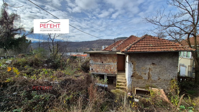 Продава КЪЩА, гр. Габрово, Център, снимка 2 - Къщи - 52798408