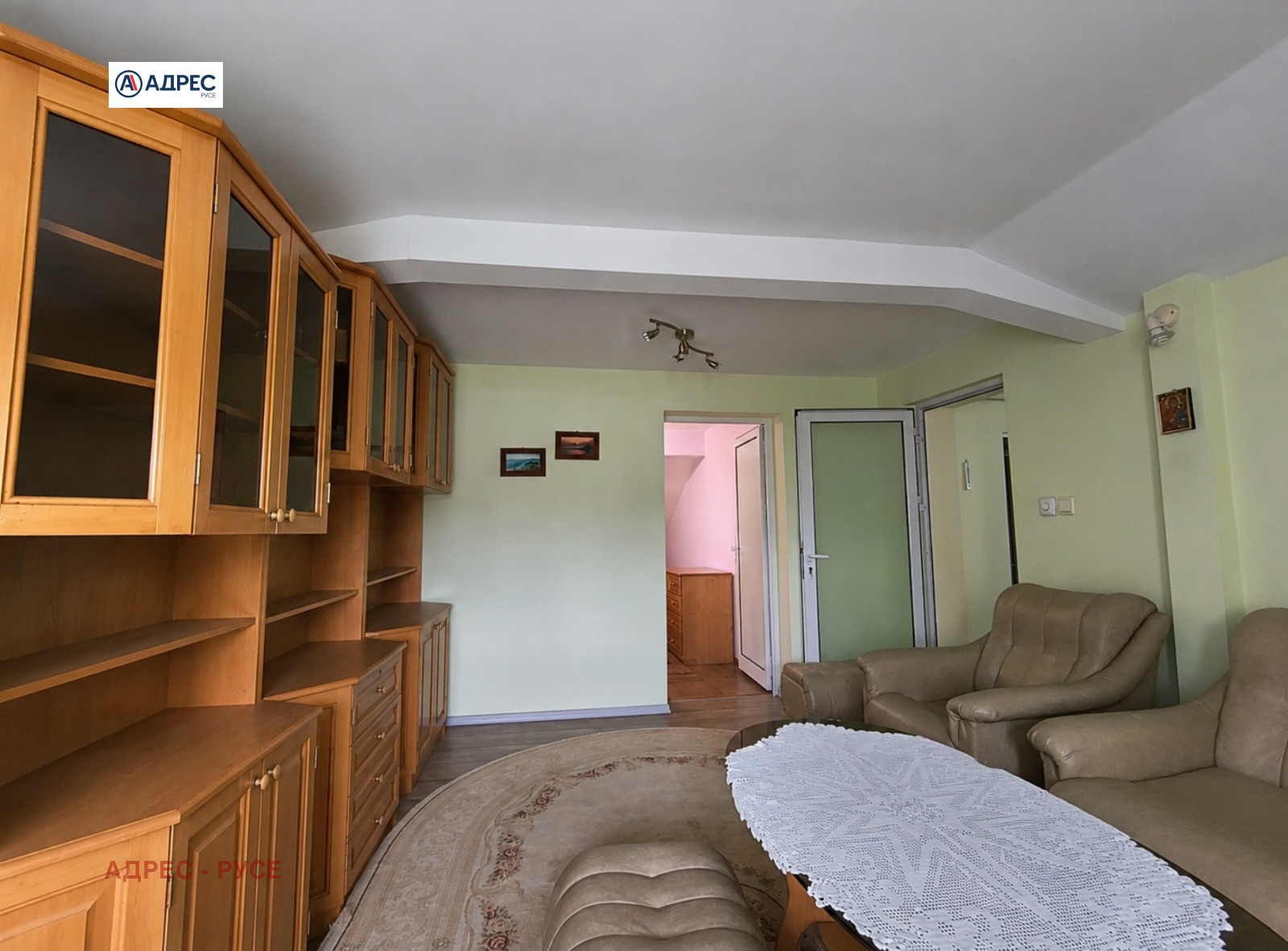 Продава ЕТАЖ ОТ КЪЩА, гр. Русе, Център, снимка 2 - Етаж от къща - 55298959