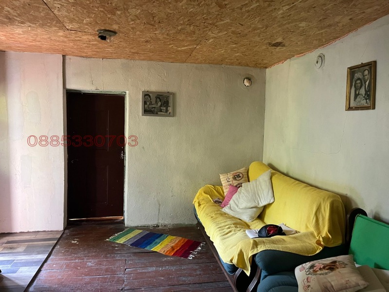 Продава КЪЩА, с. Голям извор, област Ловеч, снимка 3 - Къщи - 53051384