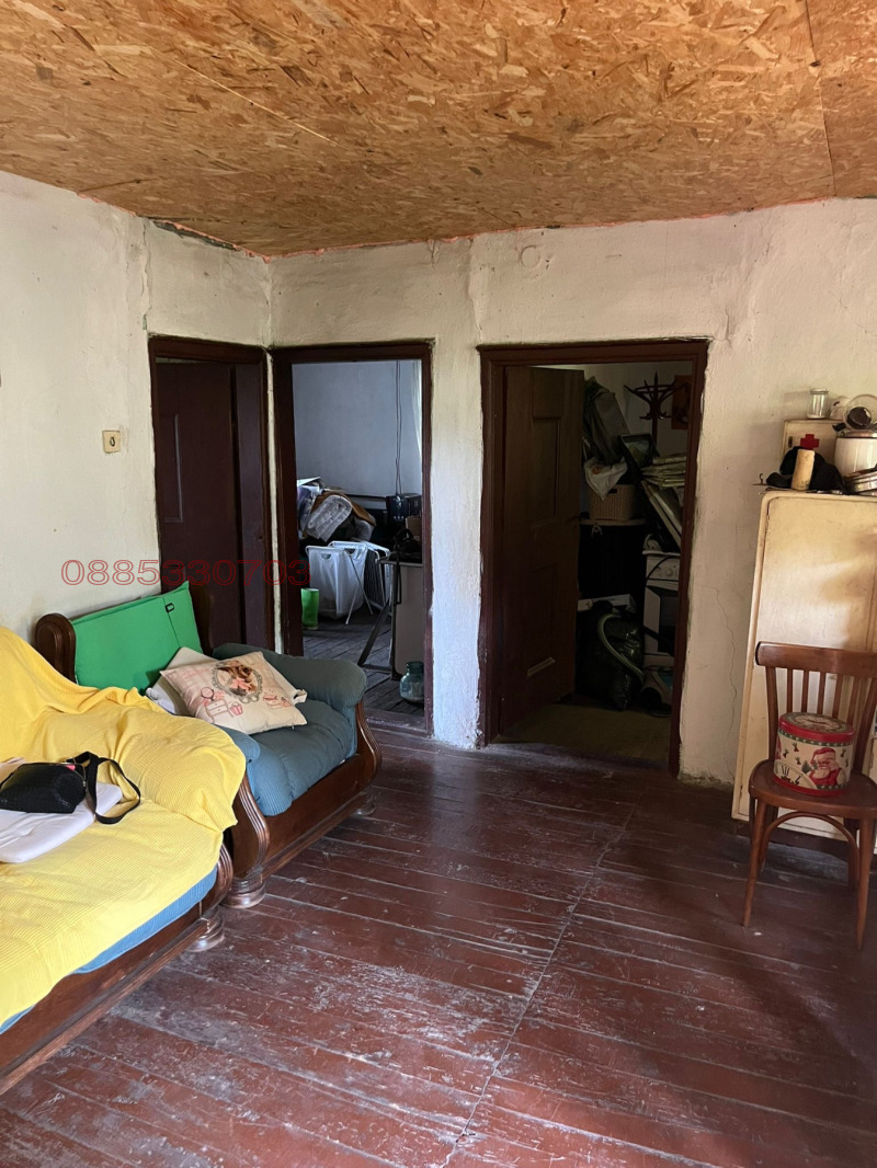 Продава КЪЩА, с. Голям извор, област Ловеч, снимка 9 - Къщи - 53051384