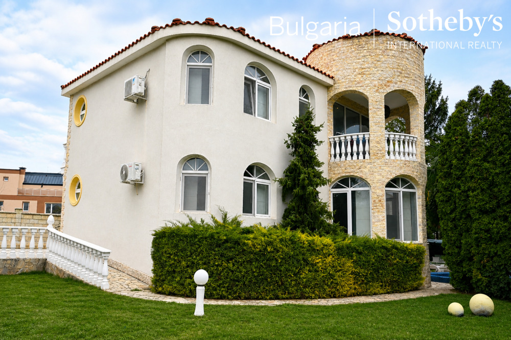 Продава КЪЩА, гр. Варна, м-т Долна Трака, снимка 2 - Къщи - 54427243