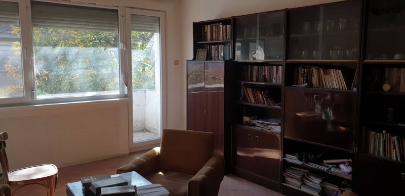 Продава 2-СТАЕН в град Пазарджик, Център - 75 кв.м / 90 000 € » 176 024.70 лв., ЧАСОВНИКА
