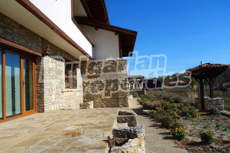 Продава КЪЩА, с. Николаевка, област Варна, снимка 4 - Къщи - 52664386