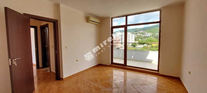 Till salu  2 sovrum region Burgas , Sveti Vlas , 144 kvm | 61524051 - bild [4]