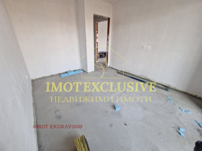 En venta  2 dormitorios Plovdiv , Yuzhen , 105 metros cuadrados | 86498784