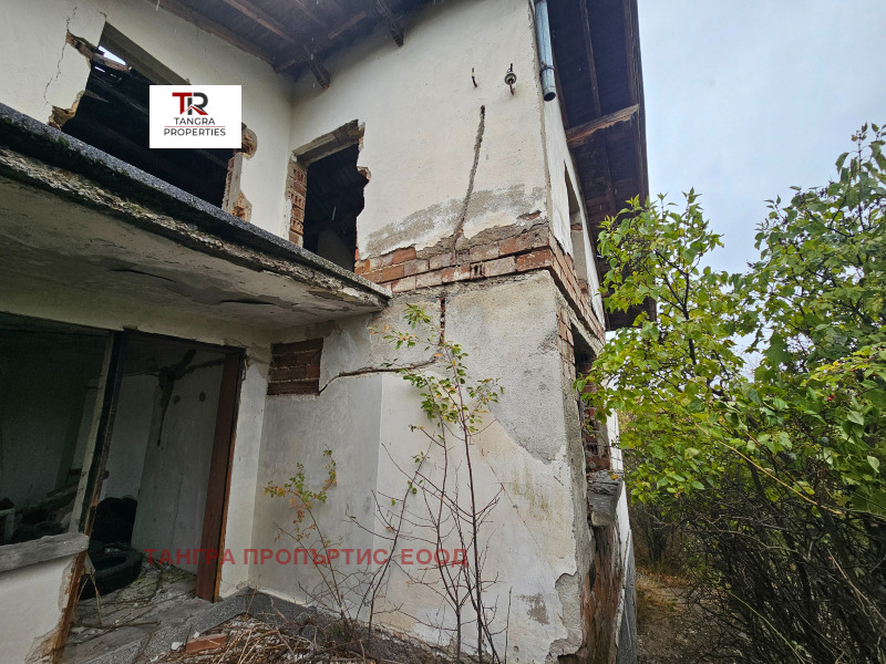 Продава ВИЛА, с. Калище, област Перник, снимка 6 - Вили - 52122875