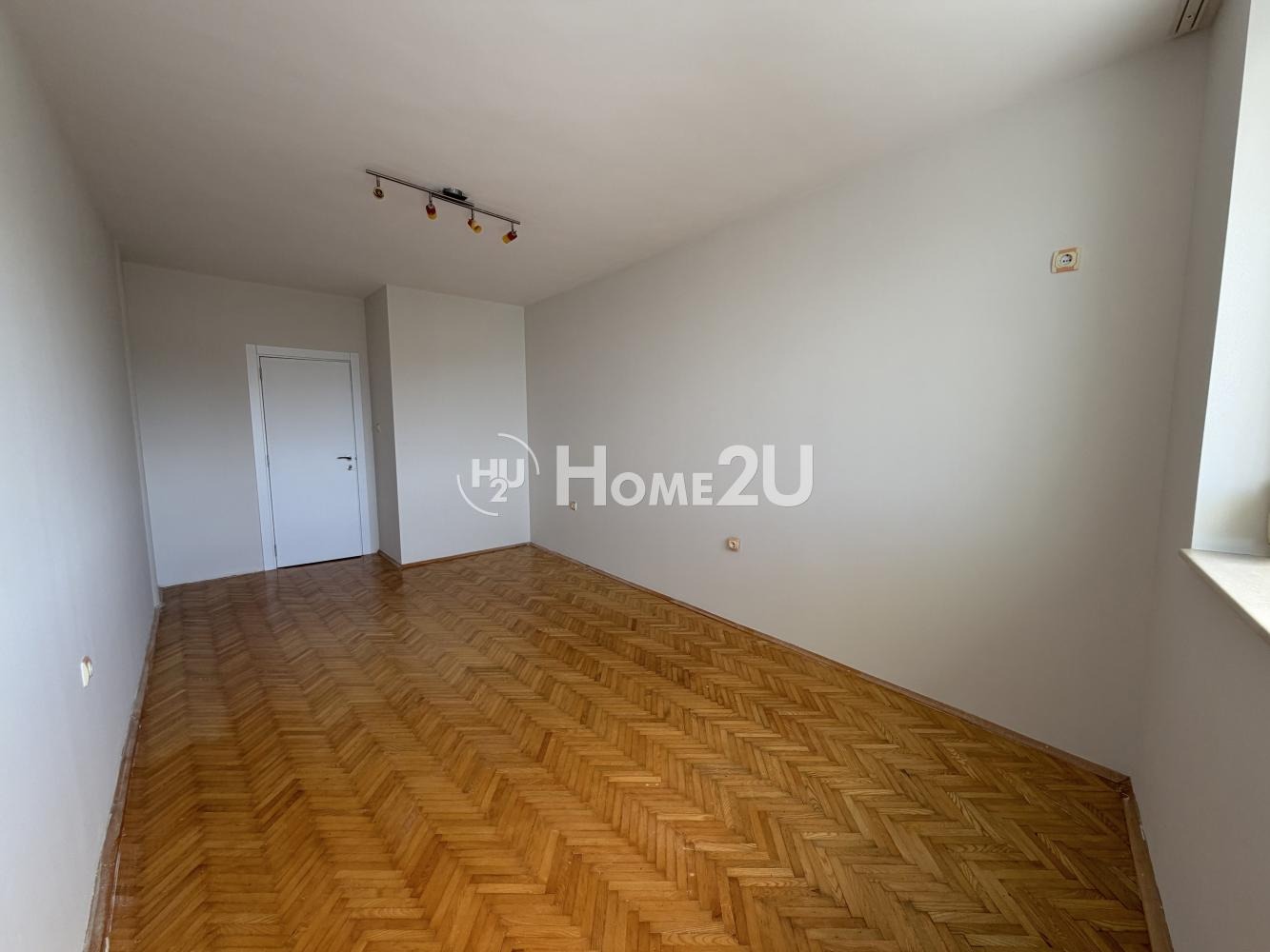 Продава 3-СТАЕН, гр. Варна, Център, снимка 3 - Апартаменти - 56531483