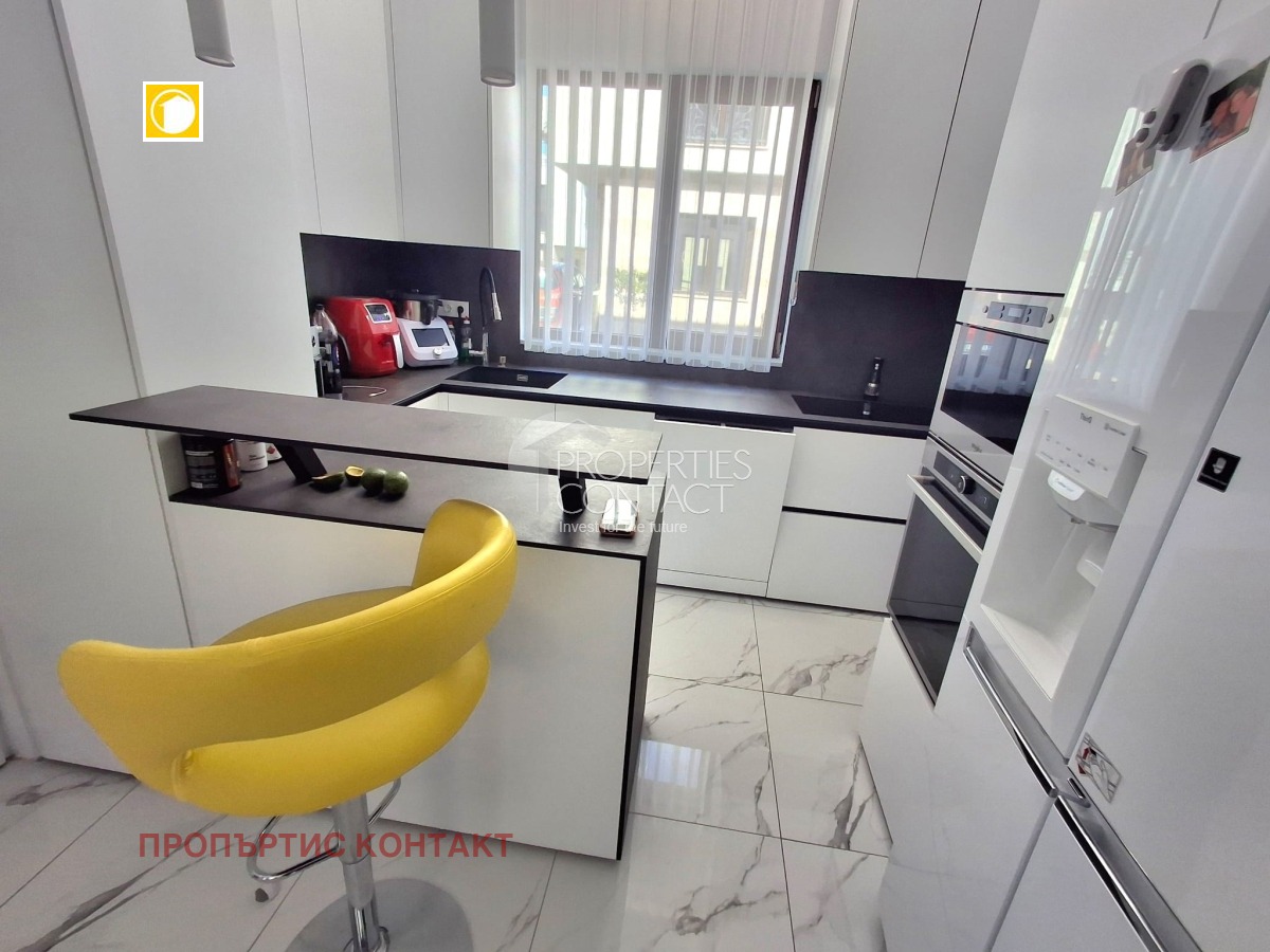 Продава КЪЩА, гр. Бургас, Сарафово, снимка 2 - Къщи - 54210485