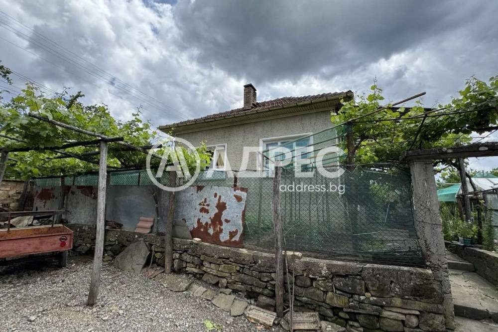 Продава КЪЩА, с. Кръвеник, област Габрово