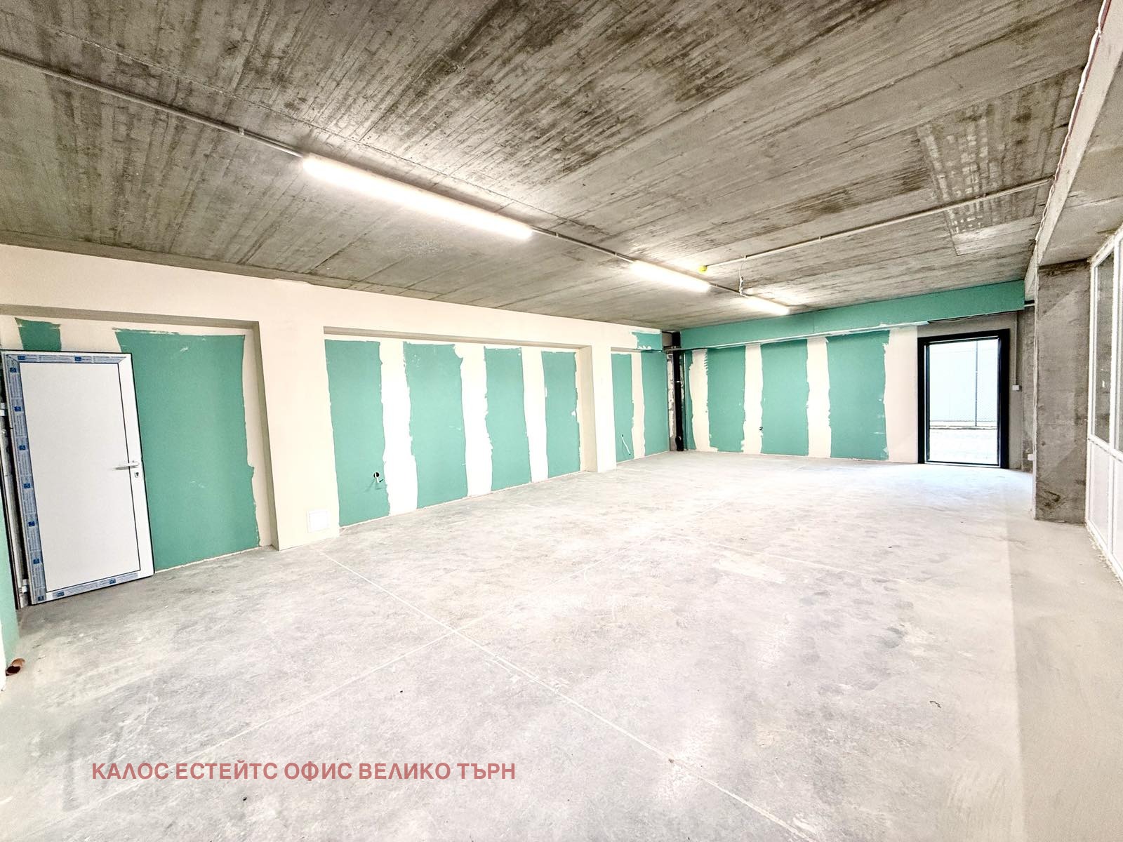 Продава СКЛАД, гр. Велико Търново, Център, снимка 2 - Складове - 53673856