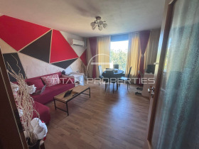 1 chambre Hristo Smirnenski, Plovdiv