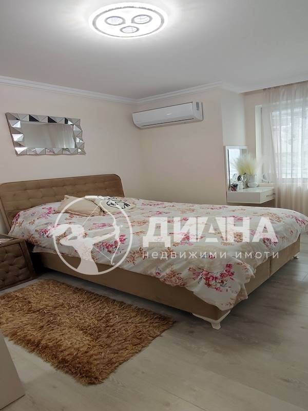 Продава  2-стаен град Пловдив , Коматевски възел , 70 кв.м | 17261733