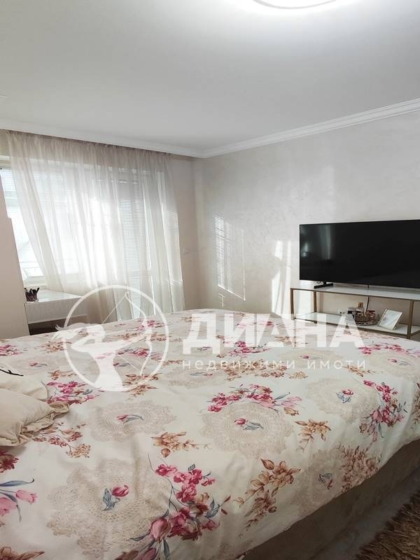 Продава  2-стаен град Пловдив , Коматевски възел , 70 кв.м | 17261733 - изображение [2]
