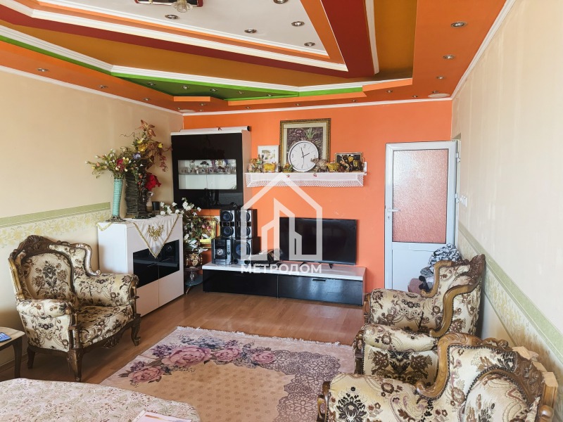 Na prodej  2 ložnice Sofia , Botunec , 72 m2 | 61450975 - obraz [2]