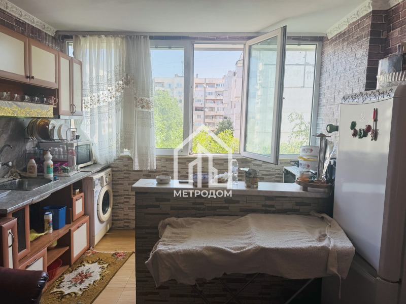 Na prodej  2 ložnice Sofia , Botunec , 72 m2 | 61450975 - obraz [9]