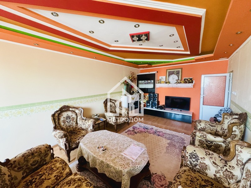 Na prodej  2 ložnice Sofia , Botunec , 72 m2 | 61450975
