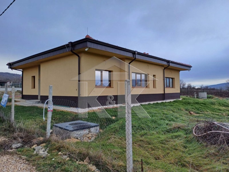 Zu verkaufen  Haus region Varna , Osenowo , 184 qm | 68152893