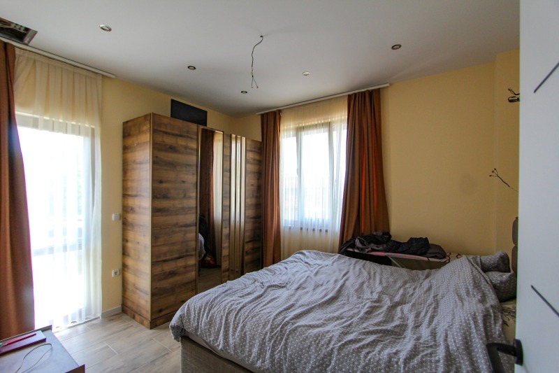 Eladó  Ház Sofia , Dolni Bogrov , 340 négyzetméter | 42297526 - kép [9]