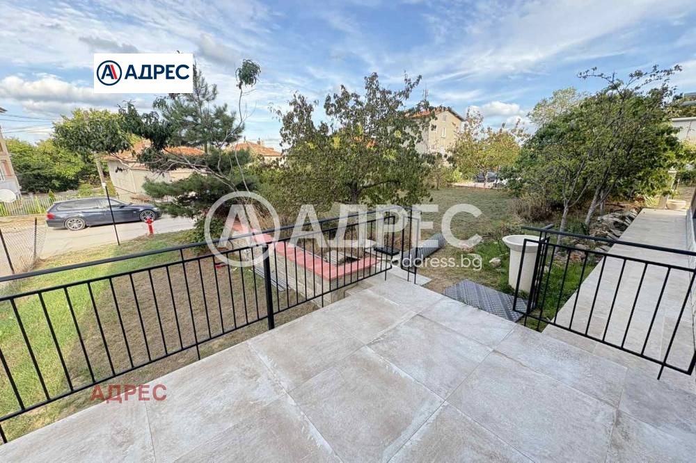 Продава МНОГОСТАЕН, гр. Варна, Галата, снимка 4 - Апартаменти - 54136001