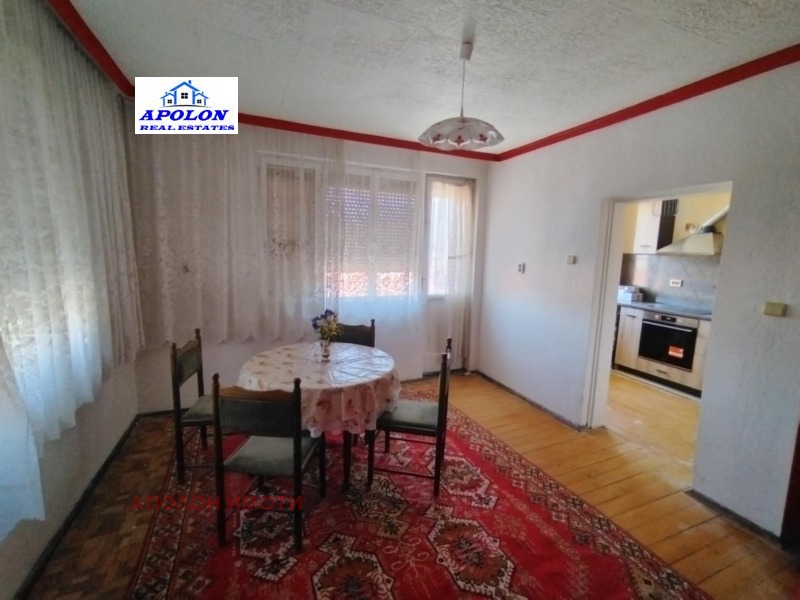 Продава  Етаж от къща област Пазарджик , гр. Пещера , 130 кв.м | 26089476 - изображение [6]
