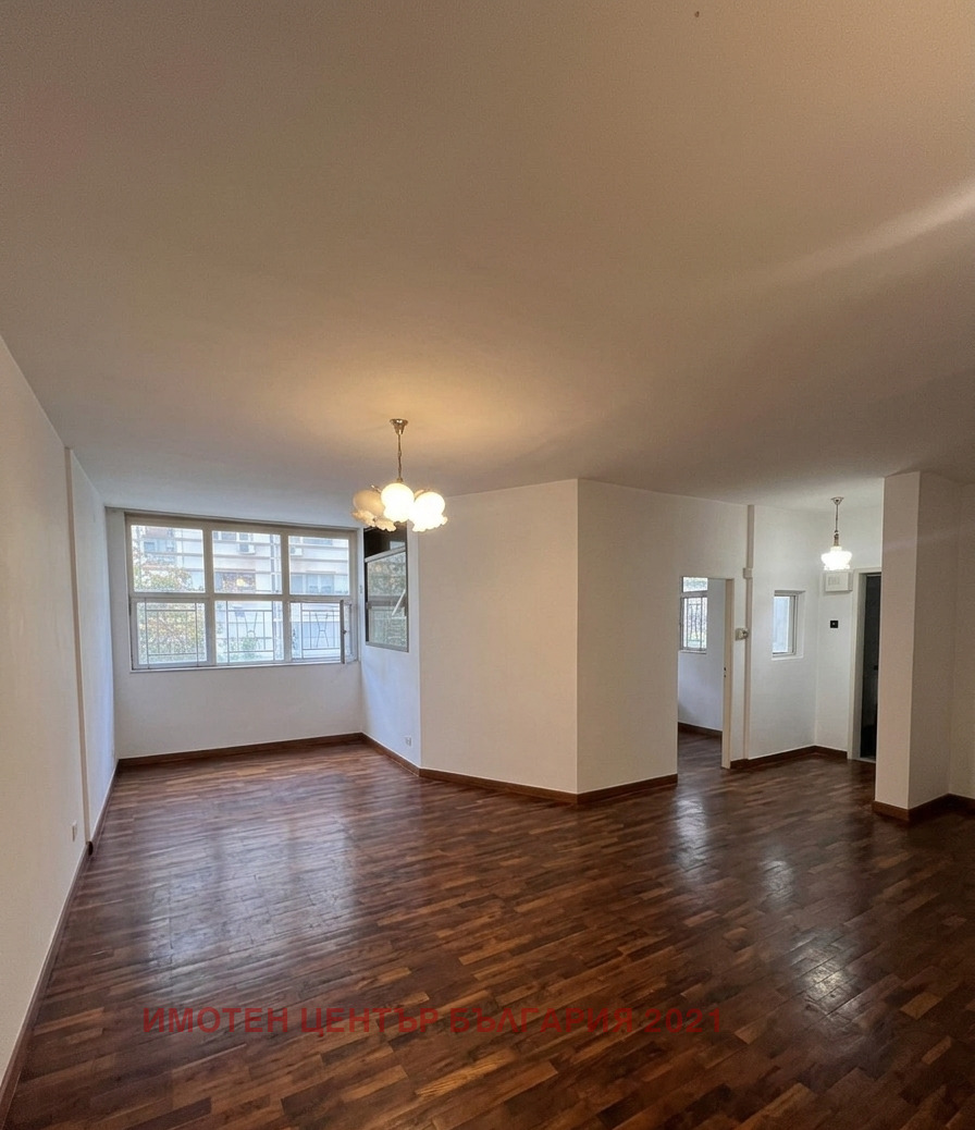 Продава 4-СТАЕН, гр. София, Павлово, снимка 2 - Апартаменти - 55301118