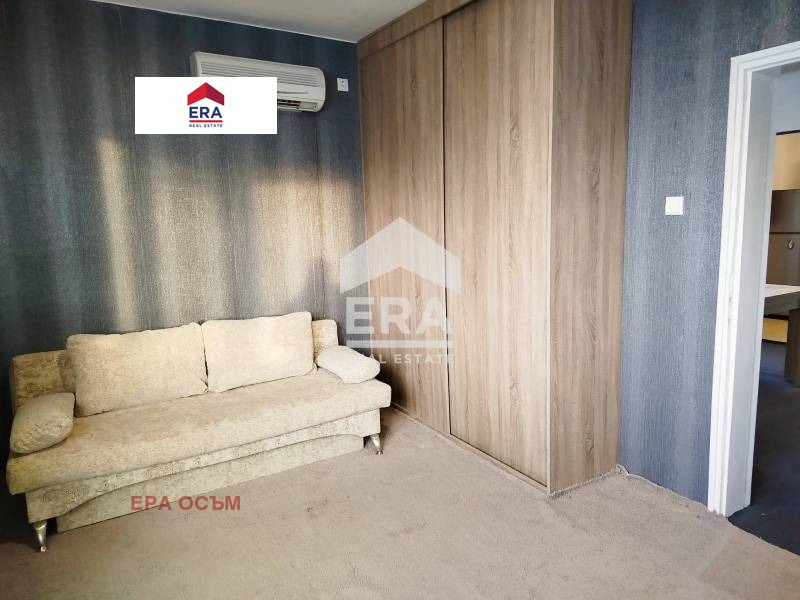 Продава 2-СТАЕН, гр. Ловеч, Широк център, снимка 2 - Апартаменти - 53679896