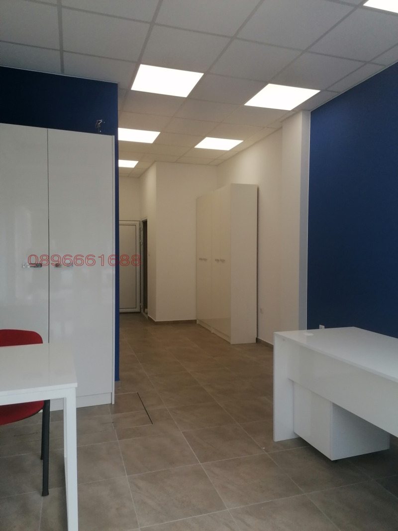 Продава МАГАЗИН, гр. Варна, Център, снимка 2 - Магазини - 52997858