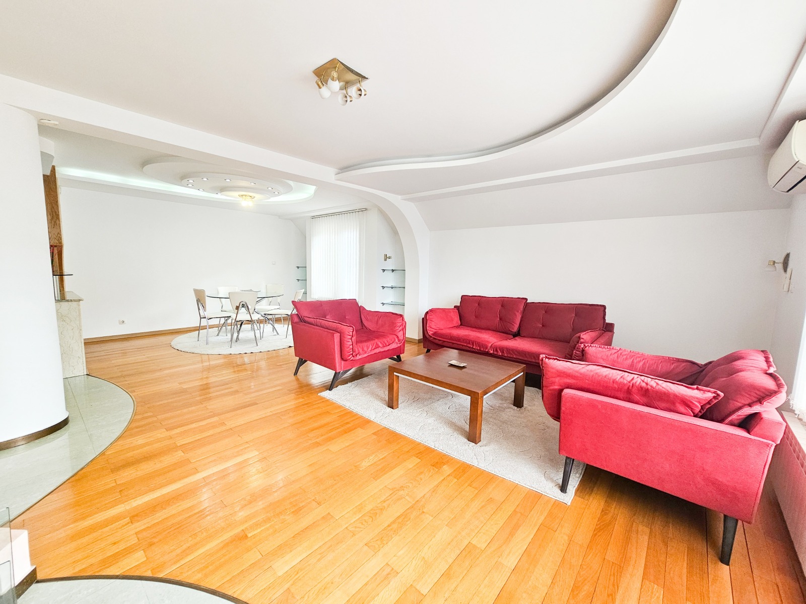 Продава МНОГОСТАЕН, гр. София, Лозенец, снимка 2 - Апартаменти - 53491865