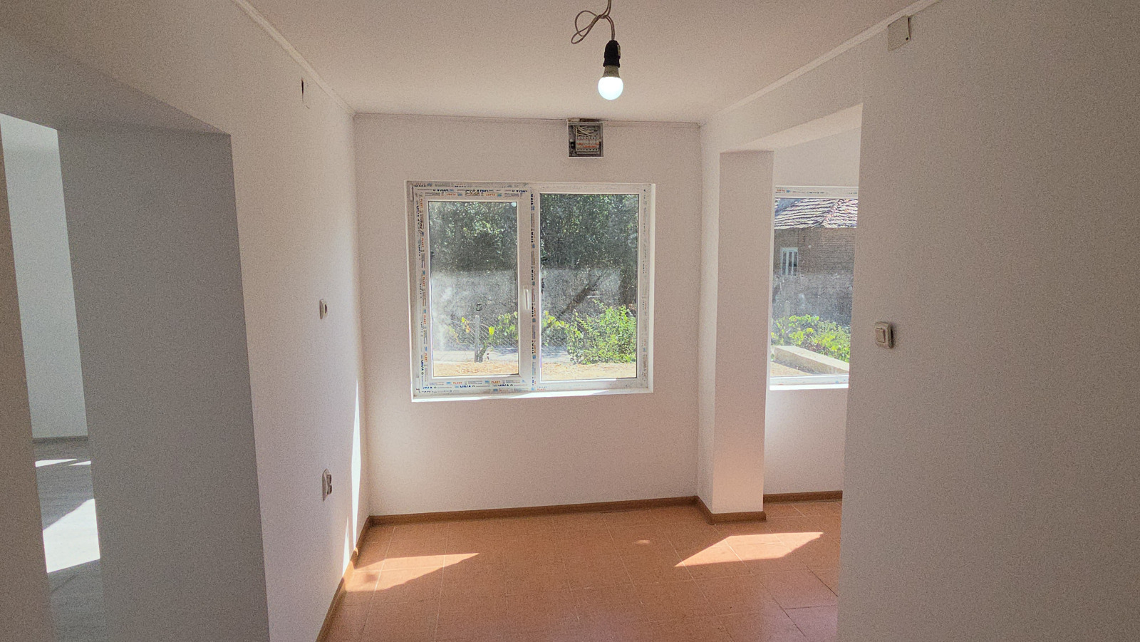 Продава КЪЩА, с. Червенци, област Варна, снимка 11 - Къщи - 53869977